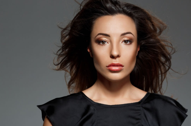 Lip Lift e Envelhecimento Labial: Como o Procedimento Rejuvenesce a Expressão Sem Aumentar o Volume